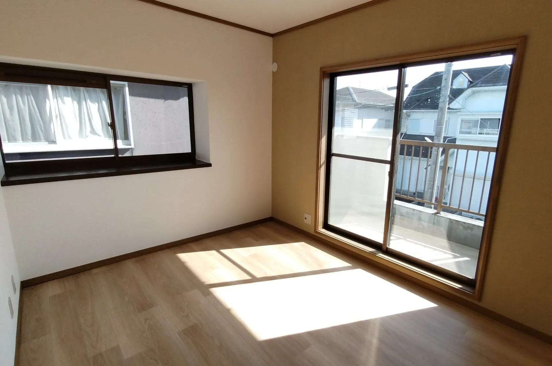 洋間です！陽当たりよいです！
