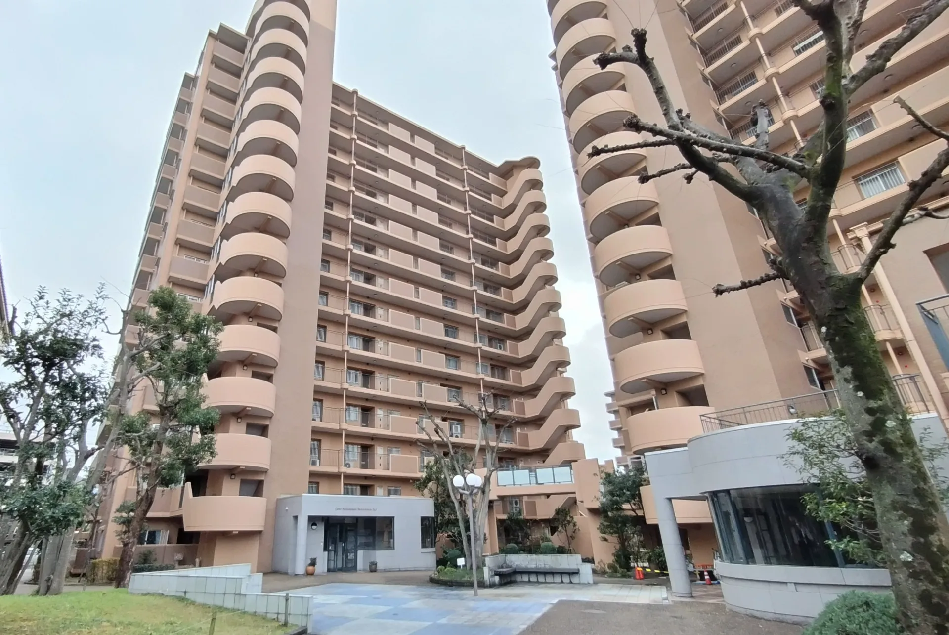 マンション外観です