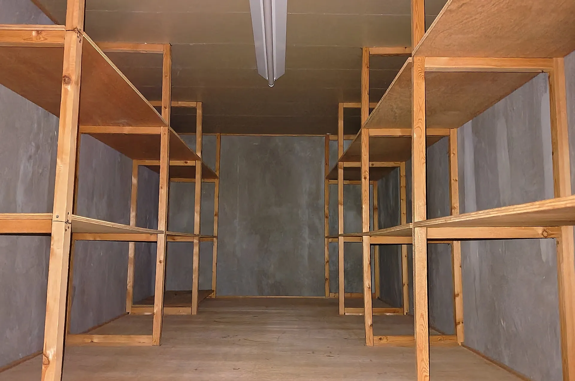 屋根裏収納です