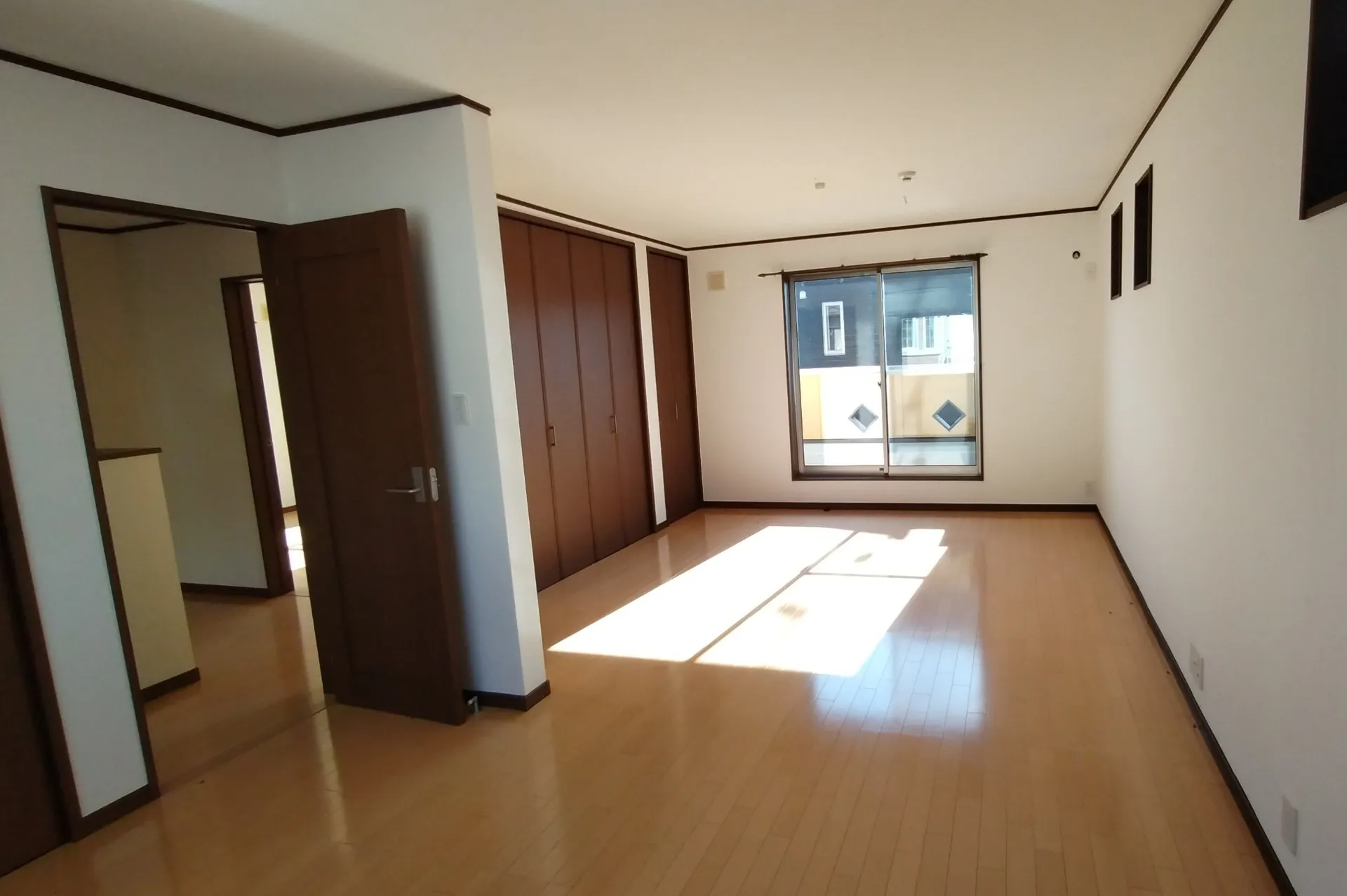 2階洋室、2部屋に変更できます