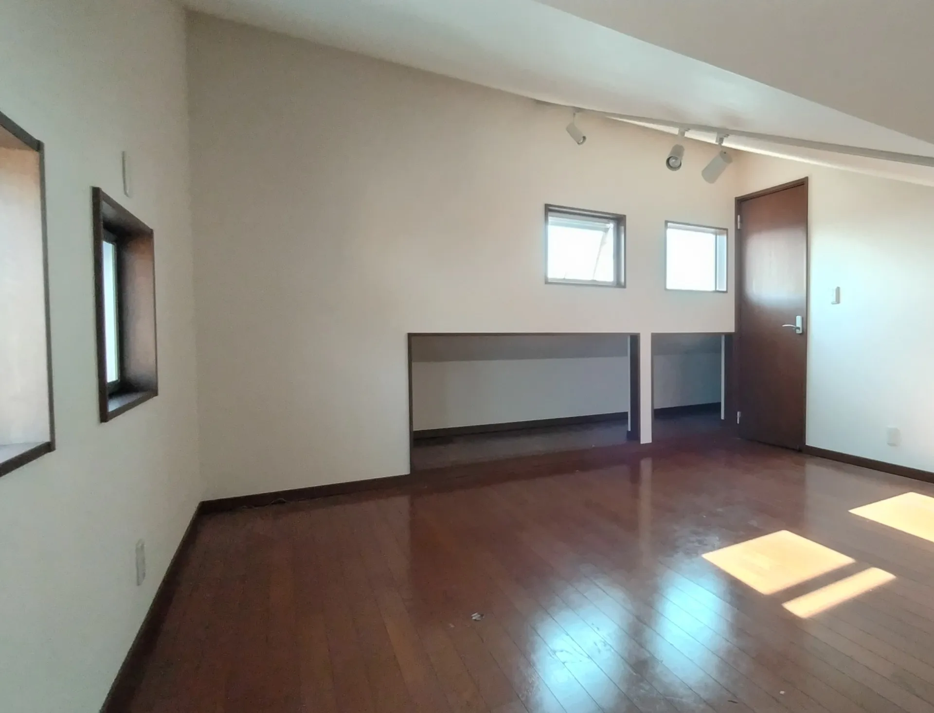 屋根裏部屋です