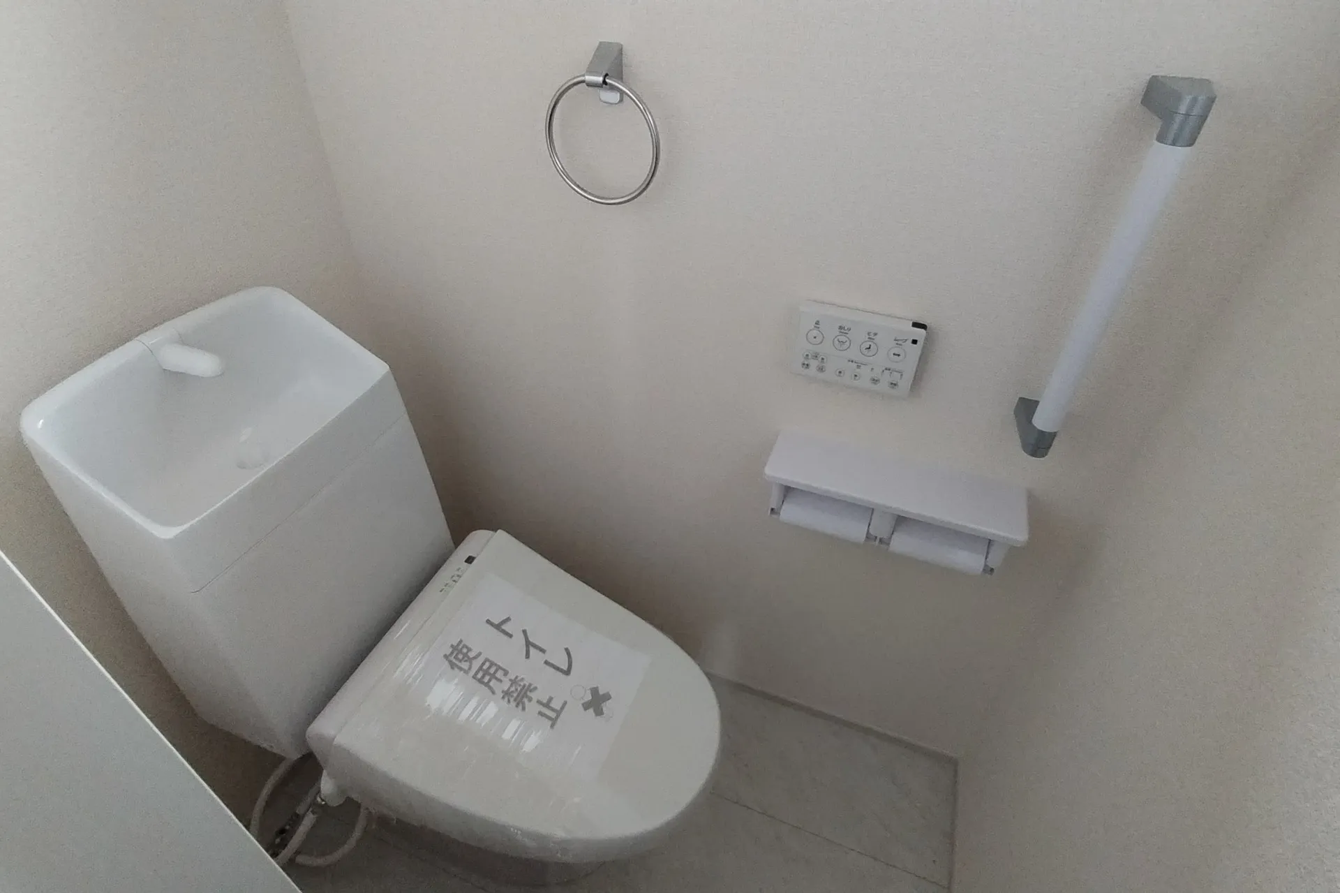 ２階にもトイレあります