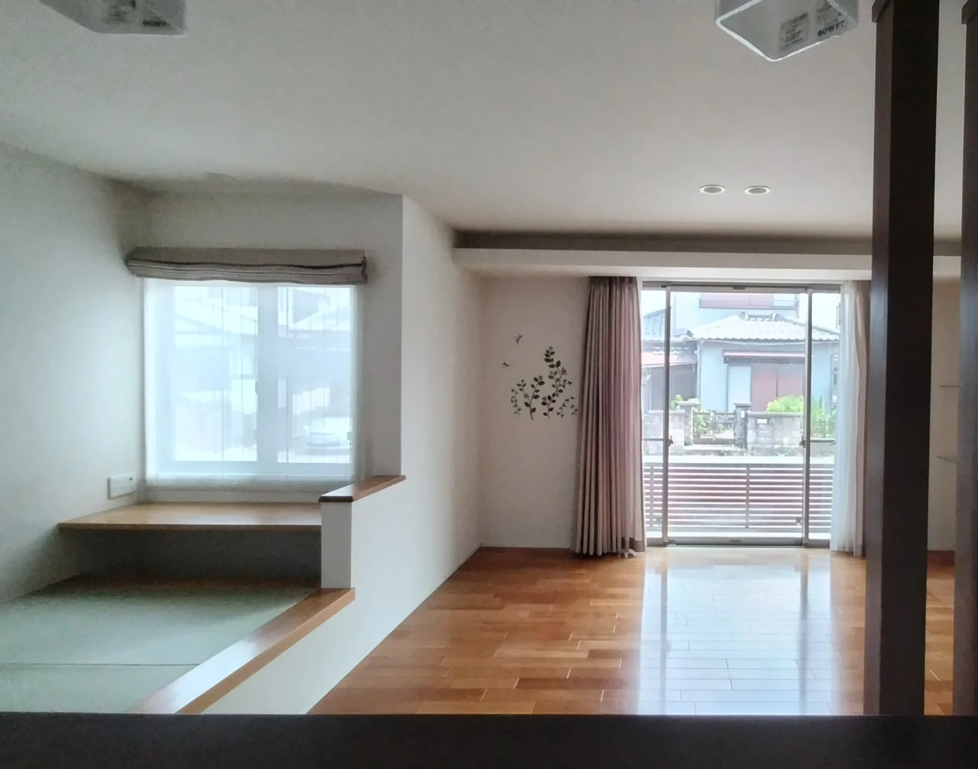 キッチンからの眺望、タタミコーナーあります
