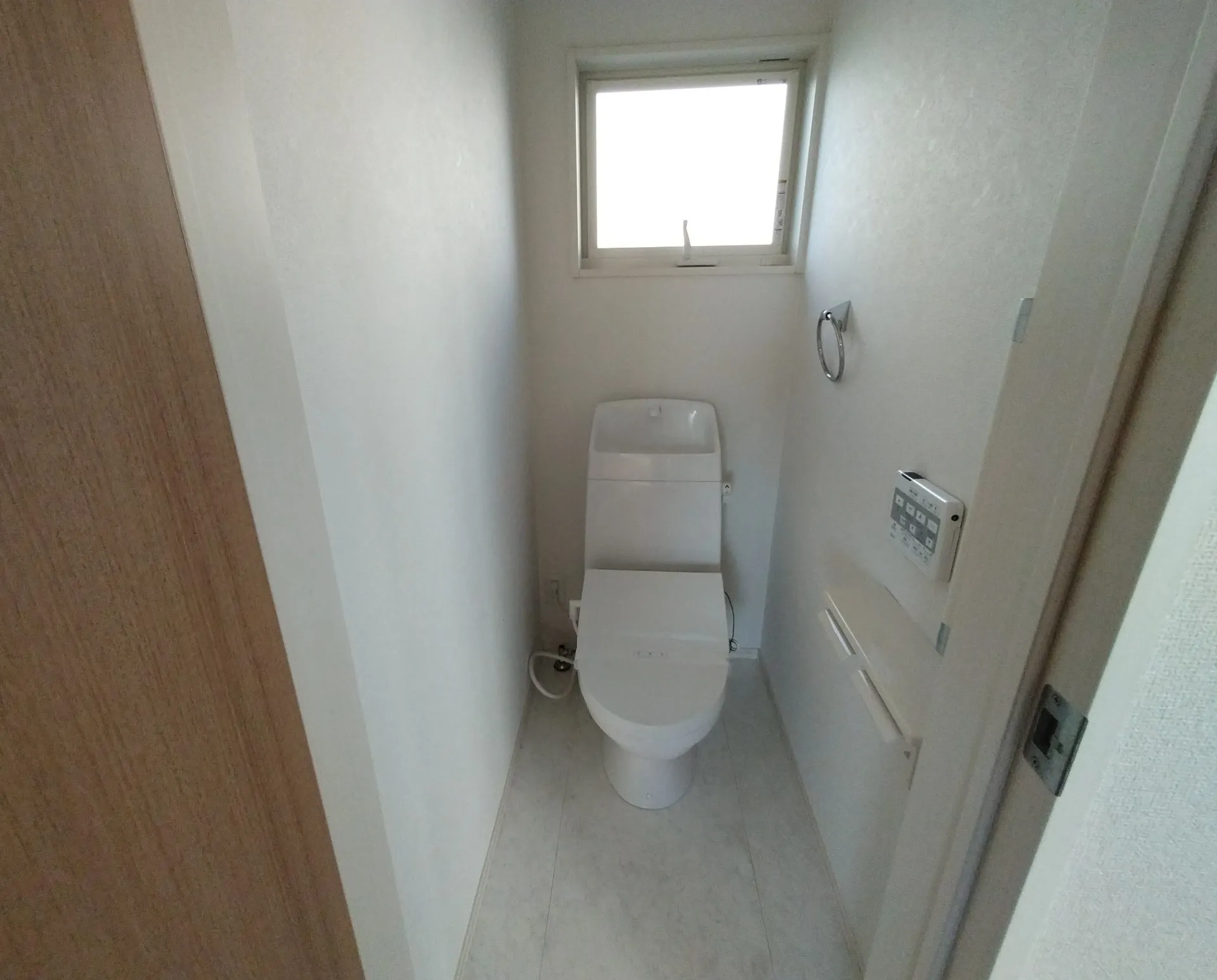 ２階トイレです