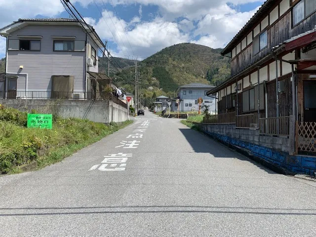 南側道路です