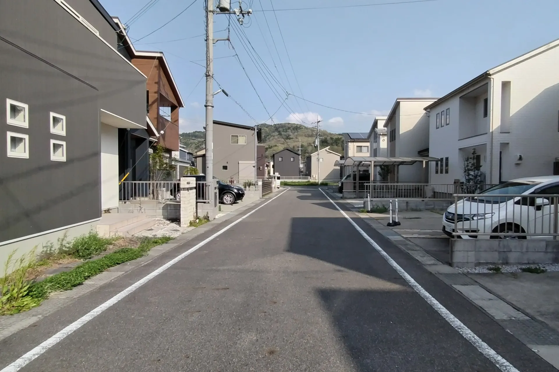 前面道路です